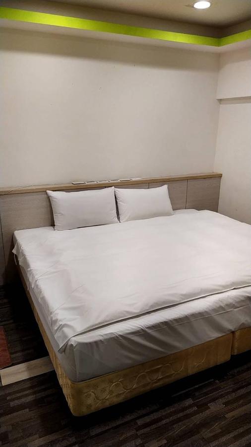 Well Live Hotel Douliu Exterior foto