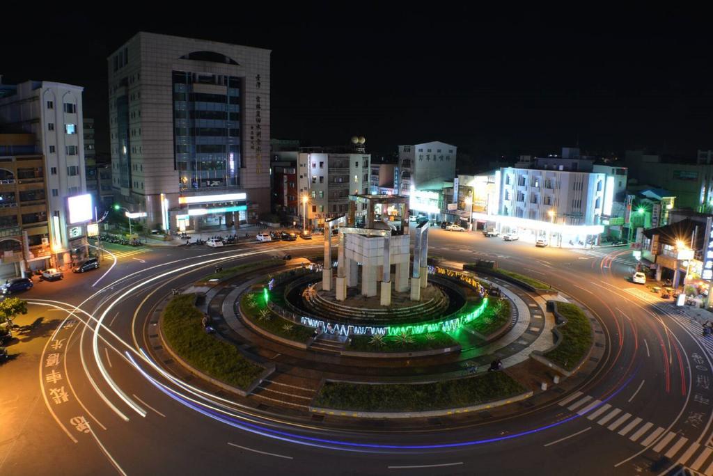 Well Live Hotel Douliu Exterior foto